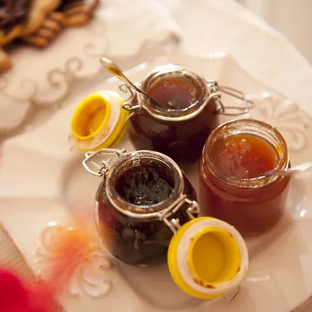 Donna Lucrezia * Pezze Di Greco